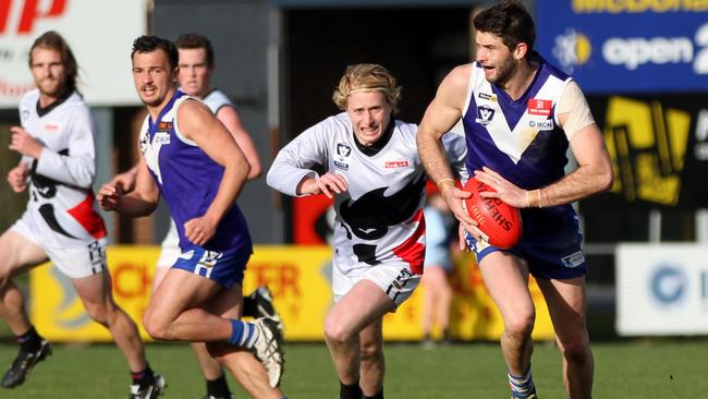 Josh Burgess, pictured playing for Sunbury last season, kicked five on debut for Sunbury Kangaroos. Picture: Aaron Cook