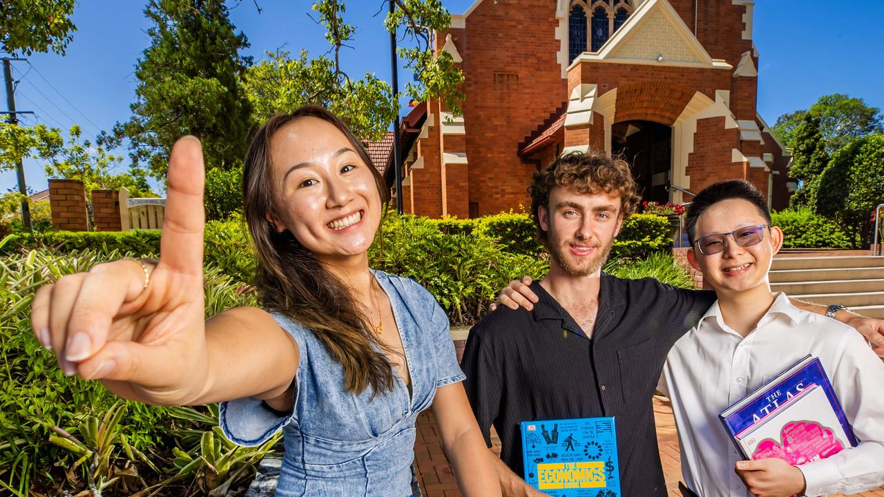 The QCE's top achievers of 2024 will be recognised this week. Aileen Hu (St Hilda's School, Southport) with Angus Slater (All Saints Anglican School, Merrimac) and Max Gao (Anglican Church Grammar School, East Brisbane) Pic: Nigel Hallett