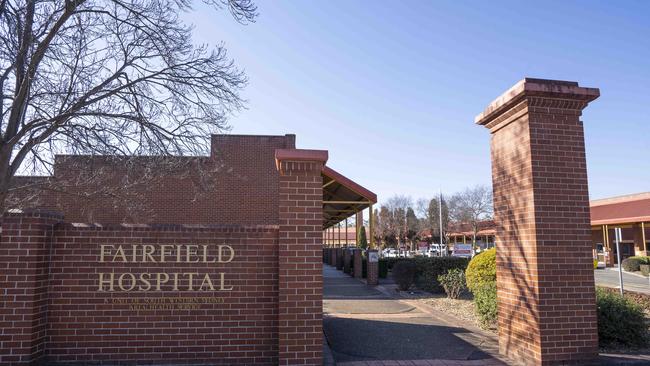 Fairfield Hospital grounds. (AAP IMAGE/Matthew Vasilescu)