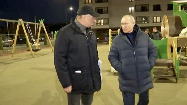 Vladimir Putin Makes Surprise Visit To Captured Ukrainian City Mariupol ...