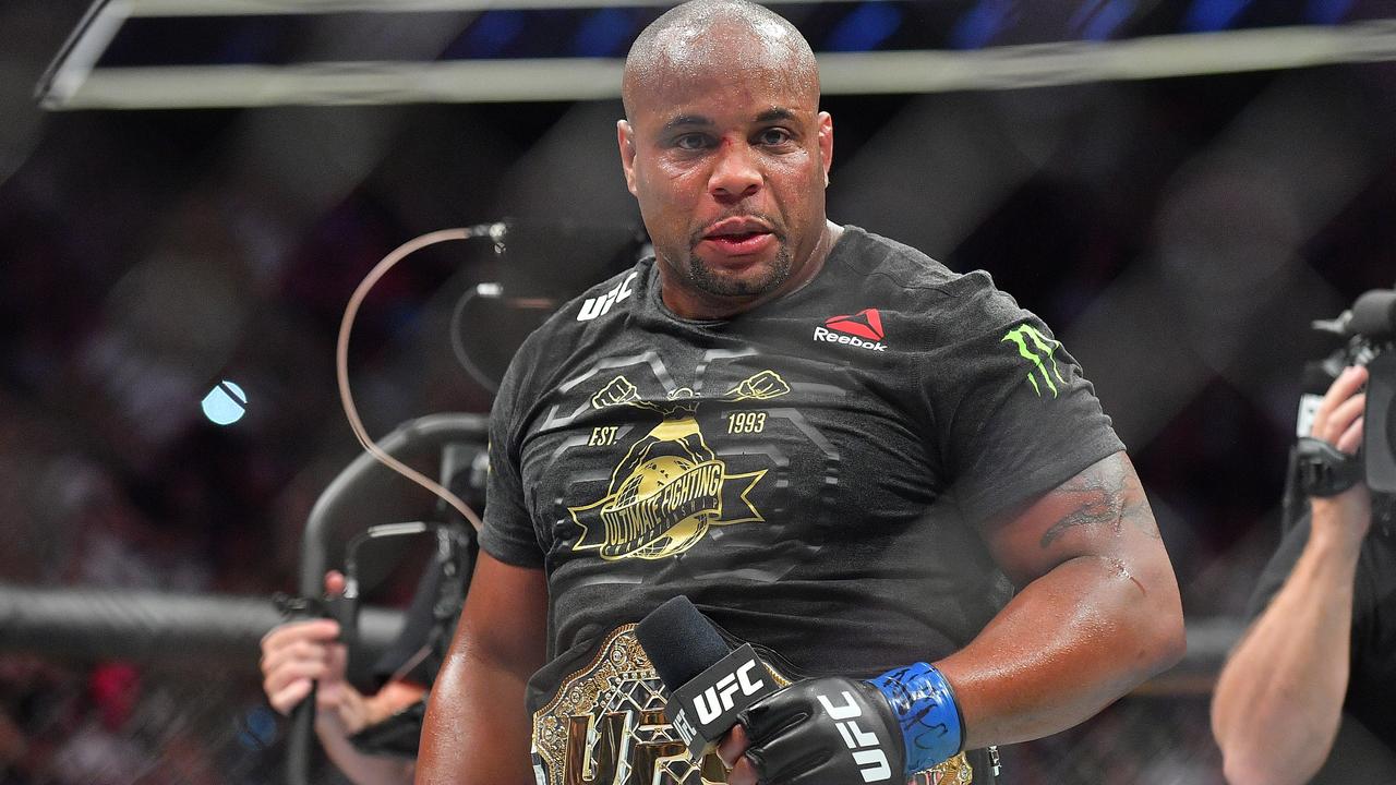 Daniel Cormier vs Derrick Lewis is official.