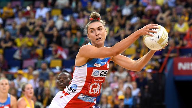 NSW Swifts coach Briony Akle said young netballers could “defend like Sarah Klau” (pictured) during the coronavirus outbreak by staying home and washing their hands. Picture: Bradley Kanaris/Getty