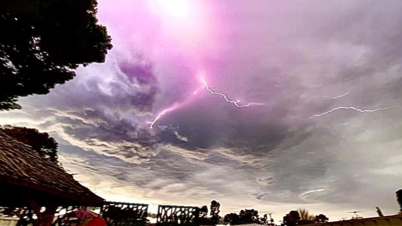 Lighnting over Adelaide. Picture: Suz Manahan