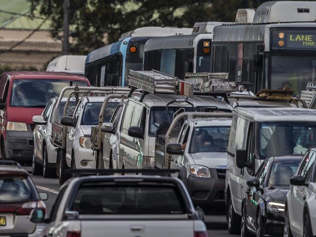 Traffic was at a stand still Northbound on the Sydney Harbor Bridge. A man climbed the Sydney Harbour bridge this morning and is holed up in a box on the upper part of the southern side of the bridge, between arches. Traffic was still slowly flowing as some lanes were closed. Pic Jenny Evans