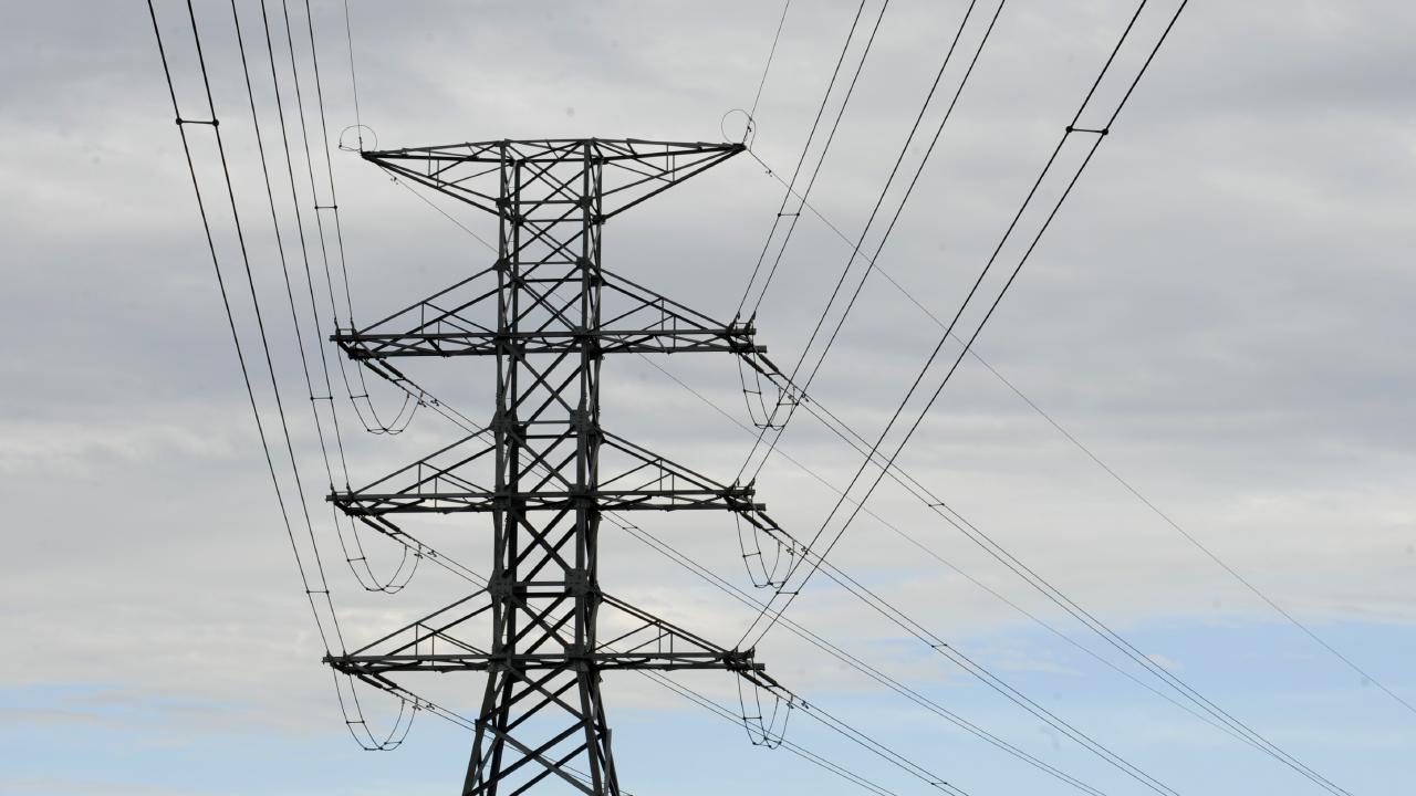 Update Wire Damage Blamed For Major Power Outage The Courier Mail