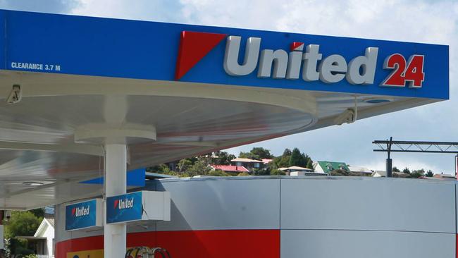 United service station on the Brooker Highway in Lutana