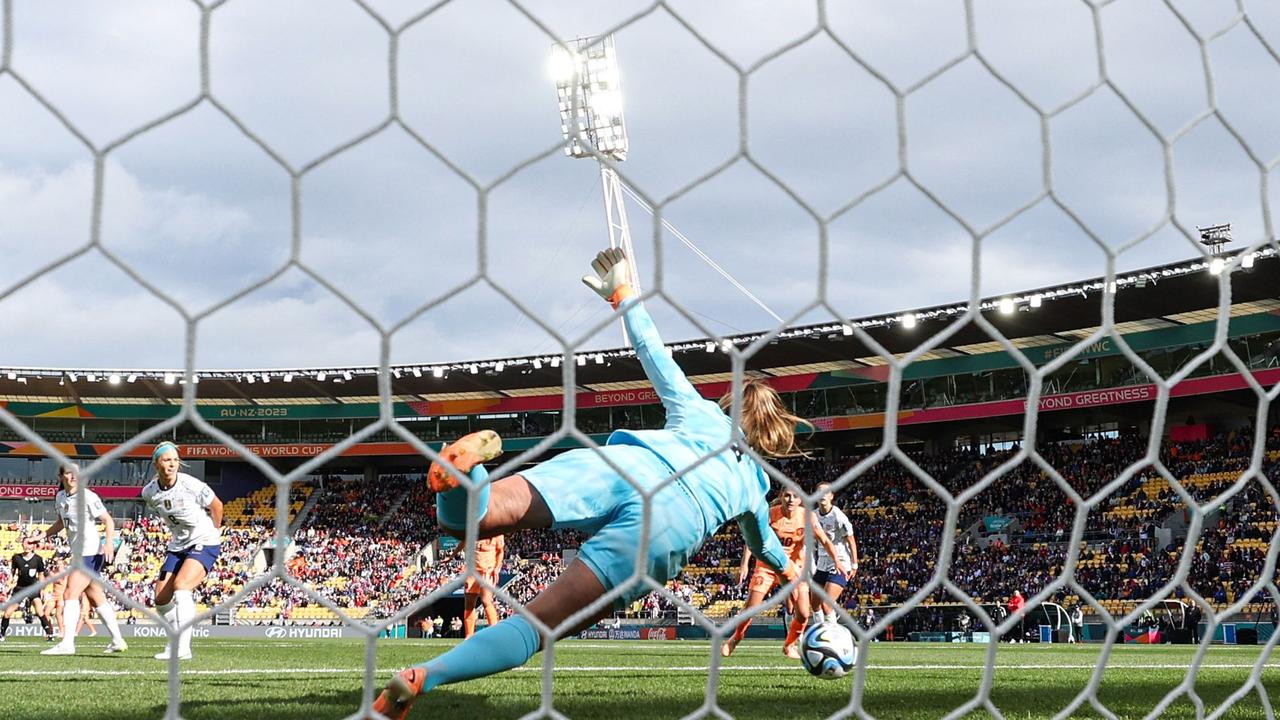 The Netherlands go one-nil up. Photo by Marty MELVILLE / AFP.