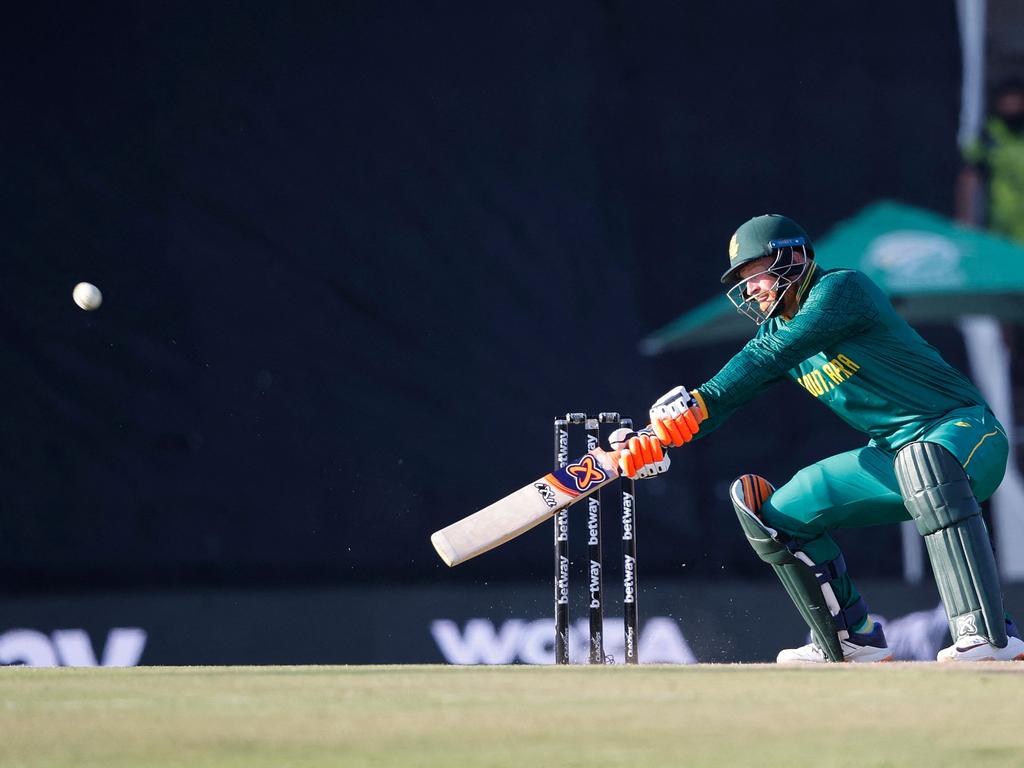 South Africa's Heinrich Klaasen went full ‘stick cricket’ on Australia. Picture: AFP