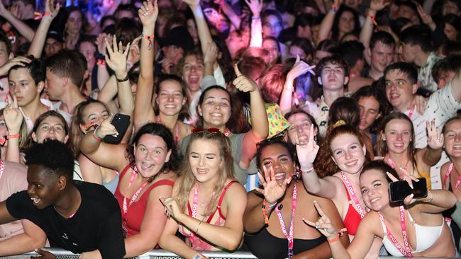 The State Government provides $1.59 million in funding for schoolies through community services. AAP Image/Richard Gosling