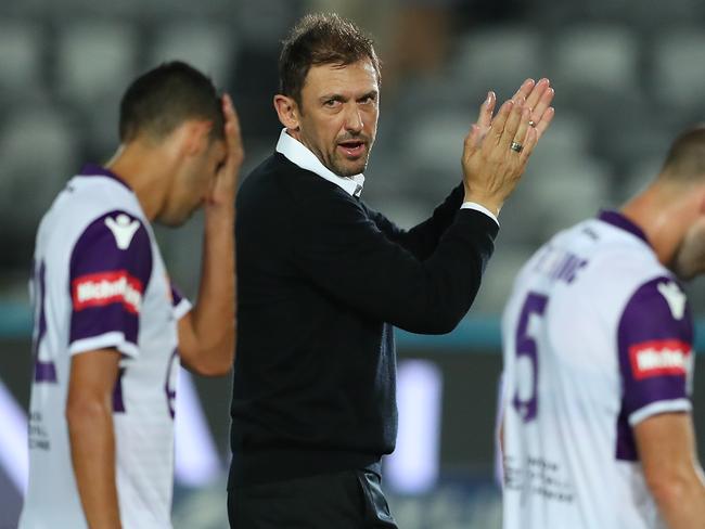 GOSFORD, AUSTRALIA - APRIL 07: Tony Popovic coach of Perth Glory celebrates the win over the Mariners during the round 24 A-League match between the Central Coast Mariners and the Perth Glory at Central Coast Stadium on April 07, 2019 in Gosford, Australia. (Photo by Tony Feder/Getty Images)