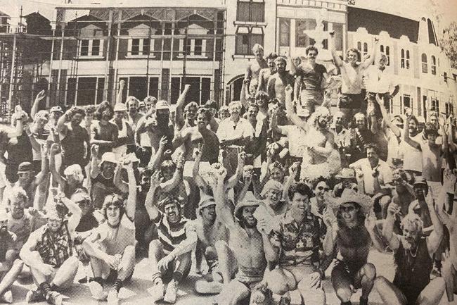 The team of more than 100 men who worked on Dreamworld in 1981 to complete it ahead of its opening. Pictured in the centre is construction manager Tony Longhurst, then aged-24. Picture: Gold Coast Bulletin archives.