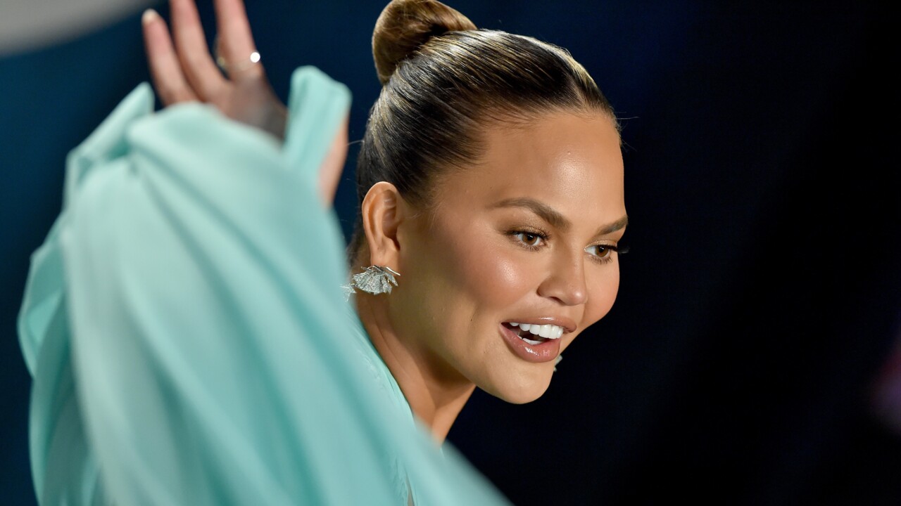 Twitter trolls slam Chrissy Teigen for visiting Washington DC