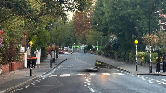 How Apple Intelligence removed the cars and people in the image of Abbey Road.