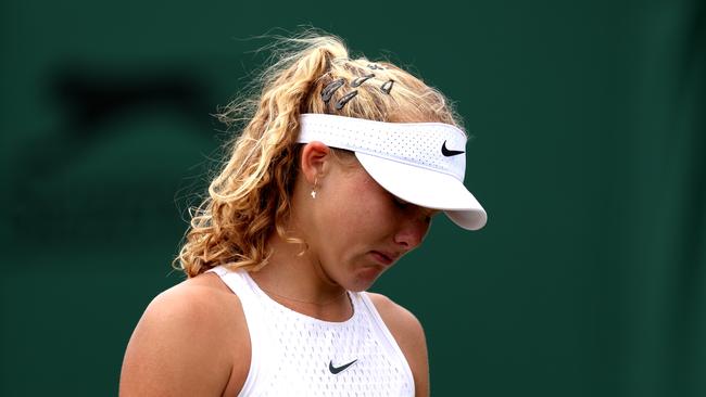 Andreeva was devastated by the loss. Photo by Clive Brunskill/Getty Images