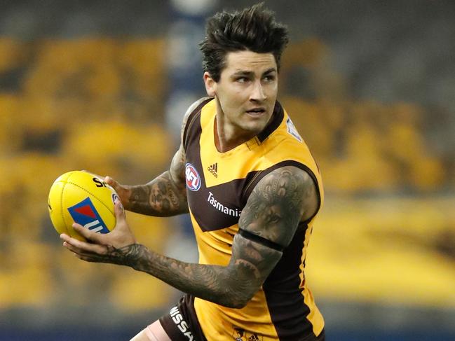 MELBOURNE, AUSTRALIA - JUNE 28: Chad Wingard of the Hawks in action during the 2020 AFL Round 04 match between the Hawthorn Hawks and the North Melbourne Kangaroos at Marvel Stadium on June 28, 2020 in Melbourne, Australia. (Photo by Michael Willson/AFL Photos via Getty Images)