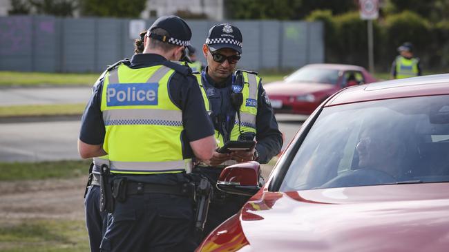 Police crack down on drivers distracted on Banyules roads. Picture by Wayne Taylor.