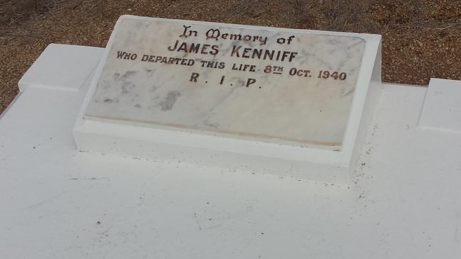 The grave of James Kenniff in Charters Towers.