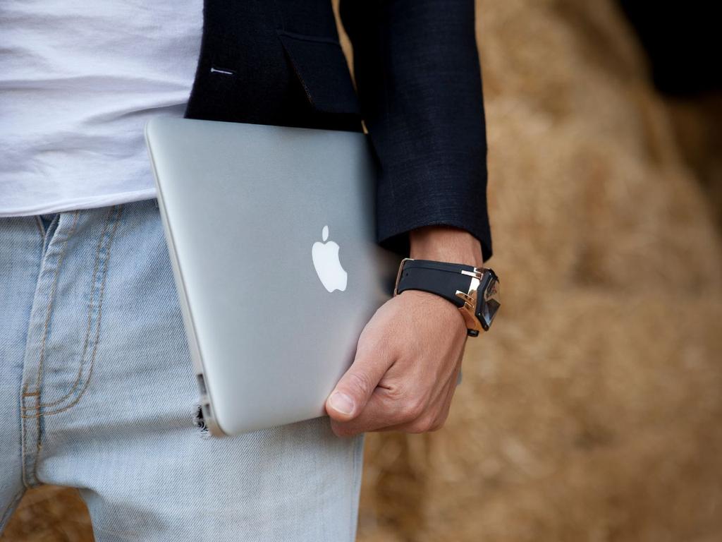 Amazon is slashing prices on Apple's best products.