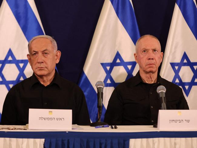 Israeli Prime Minister Benjamin Netanyahu (L) and former Defence Minister Yoav Gallant are wanted men. Picture: AFP