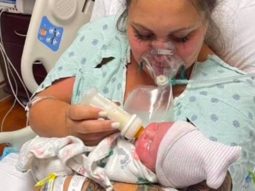 Florida mum holds newborn baby before she dies of Covid-19 in tragic photo