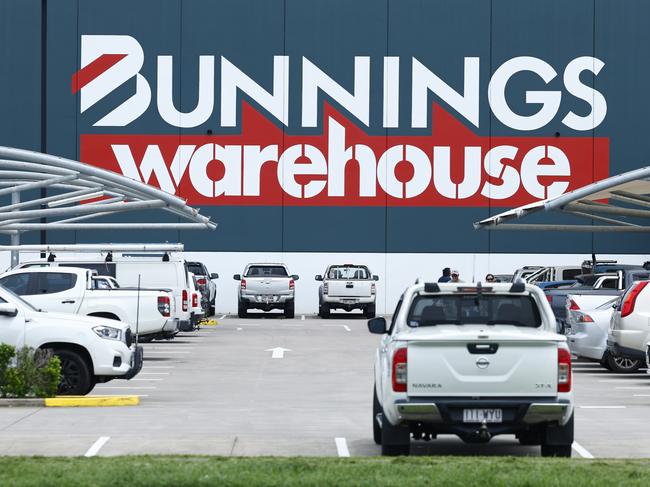 Wesfarmers have lodged a development application with the Cairns Regional Council to extend the Bunnings Cairns Central warehouse into an adjoining property on Kenny Street, currently occupied by Australian Professional Galvanizing. Picture: Brendan Radke