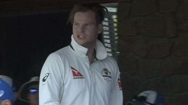 Steve Smith reacts angrily to a grassed catch claimed by Murali Vijay