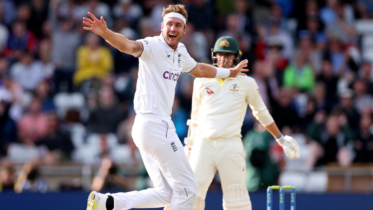 Day four of third Ashes Test: England chasing 251 for victory at