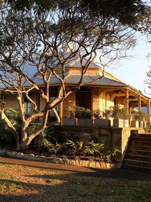 Biloela House was built c.1841 as a residence for the convict prison’s superintendent .