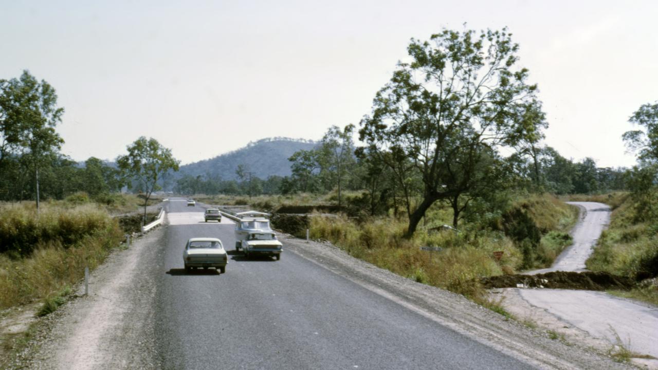 Bruce Highway, Mackay - Proserpine (1975). Picture: Queensland State Archives