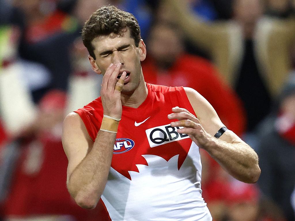 Robbie Fox’s crucial late miss epitomised the Swans’ goalkicking on Friday night. Photo by Phil Hillyard