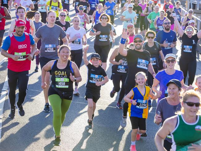 Run the Bridge Fun Run 2020 across Tasman Bridge. Picture: RICHARD JUPE
