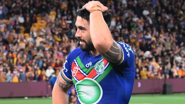 BRISBANE, AUSTRALIA - SEPTEMBER 23: Shaun Johnson of the Warriors reacts after losing the NRL Preliminary Final match between Brisbane Broncos and New Zealand Warriors at Suncorp Stadium on September 23, 2023 in Brisbane, Australia. (Photo by Bradley Kanaris/Getty Images)