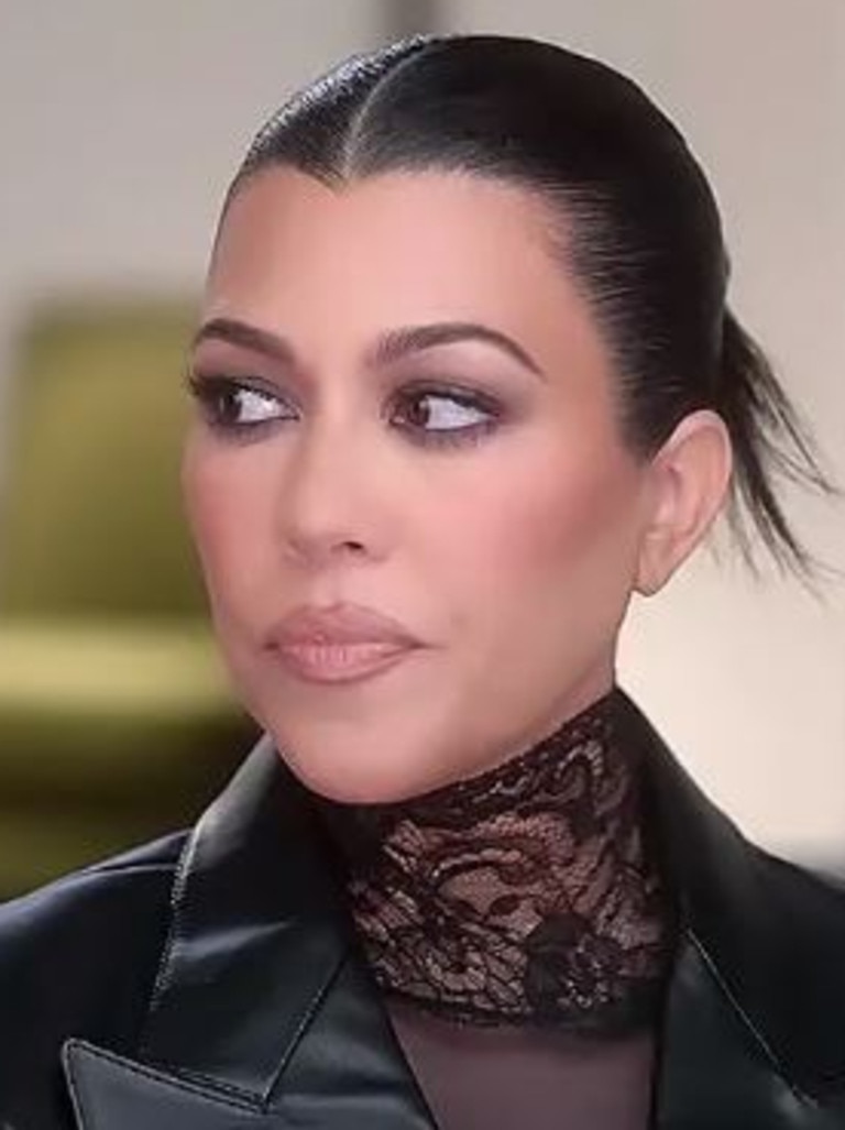 Kourtney Kardashian leaks text amid Kim Kardashian group chat comment ...