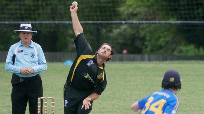 Donvale bowler Nick Ascenzo. Picture: Valeriu Campan