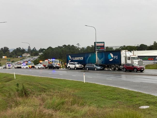 Bruce Highway traffic down to one lane in crash on the southern outskirts of GYmpie.