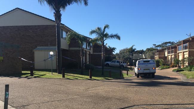 A crime scene has been established at Sparta Street, Warilla. Picture: 9 News Illawarra.