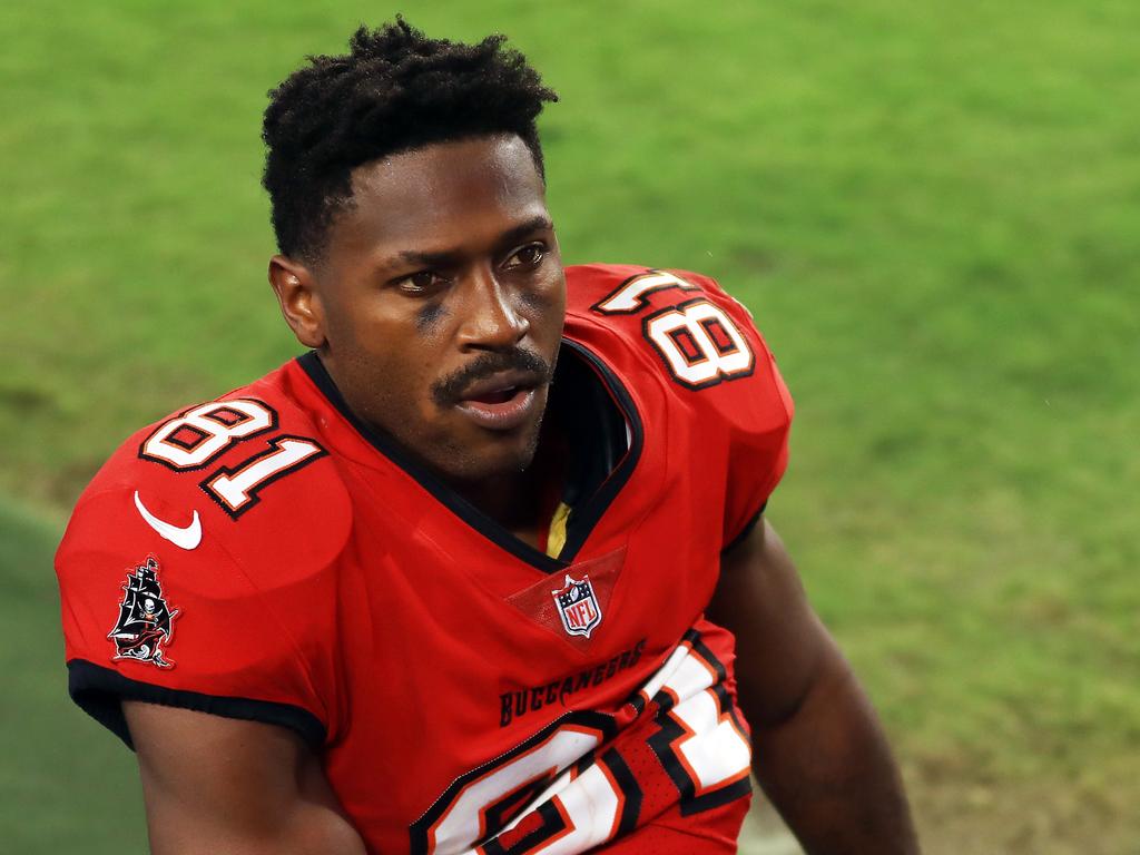 Tampa Bay Buccaneers star Antonio Brown obtained fake COVID-19