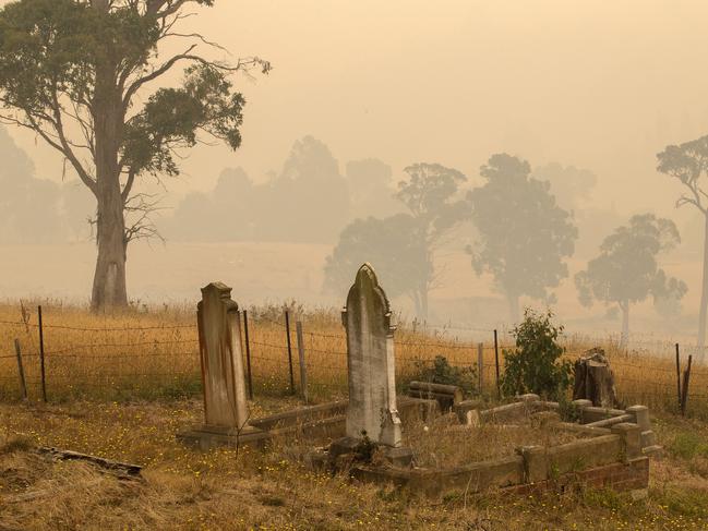 Bush fires January 2019 Tasmania. Smoke settles at Geeveston after the wind speed dropped. Picture: CHRIS KIDD