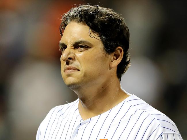 NEW YORK, NY - AUGUST 20: Jason Vargas #40 of the New York Mets reacts after flying out to end the 13th inning giving the San Francisco Giants the 2-1 win on August 20, 2018 at Citi Field in the Flushing neighborhood of the Queens borough of New York City. (Photo by Elsa/Getty Images)