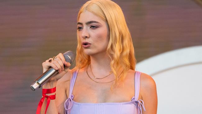 Lorde has released a heartbreaking update with her fans, explaining her mental health struggles. Picture: Joseph Okpako/WireImage