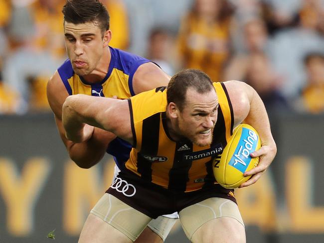 Hawthorn skipper Jarryd Roughead tries to break free from Elliot Yeo. Picture: Michael Klein