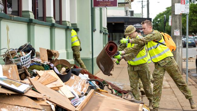 Soldiers from the 5th Engineer Regiment assisting the local community of Lismore. Picture: Dustin Anderson/ADF/AFP