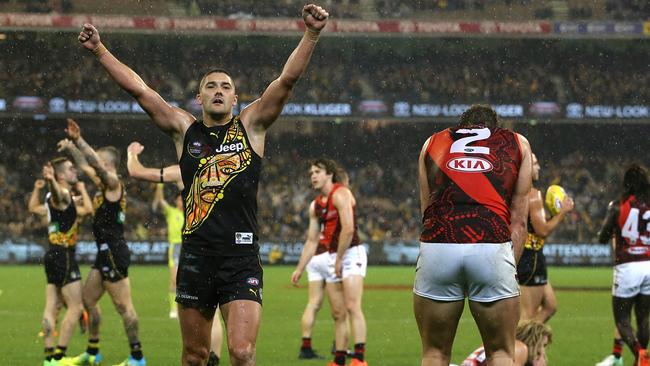 Shaun Grigg celebrates on the final siren. Picture: Wayne Ludbey