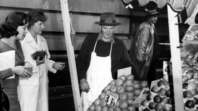 A fruit barrow at corner of O'Connell and Hunter Streets in Sydney in 1991.