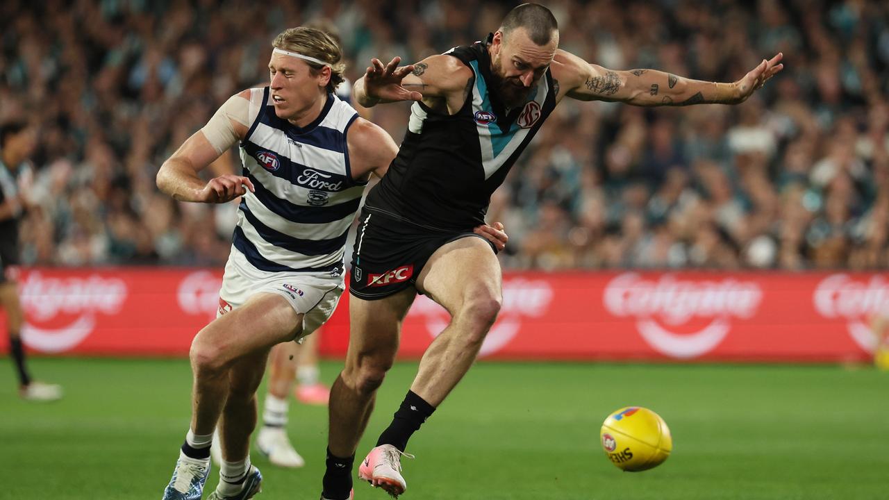 Dixon was allergic to the footy on Thursday night. (Photo by James Elsby/AFL Photos via Getty Images)