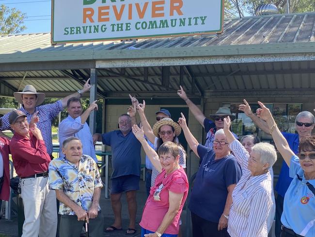 Community rallies at Gin Gin driver reviver site, in protest against closure.