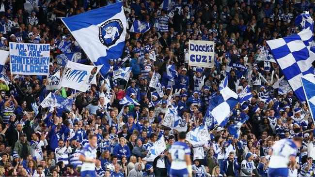 Bulldogs fans celebrate.