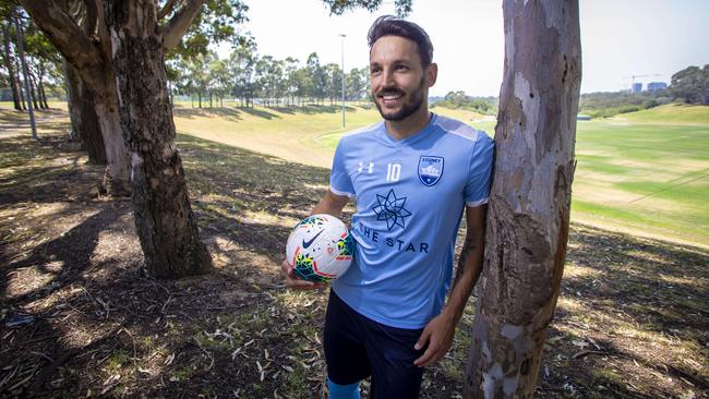 Milos Ninkovic has agreed to play out the rest of his career with Sydney FC