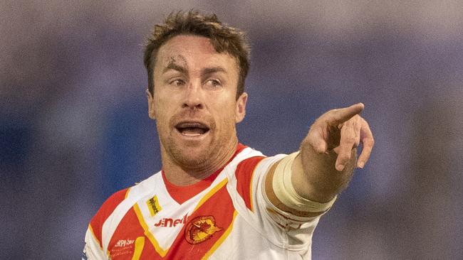 CARCASSONNE, FRANCE - January 18: James Maloney #6 of Catalans Dragons organising during the Catalans Dragons V Toulouse Olympique, Super League pre season match at Albert Domec stadium on January 18th 2019 in Carcassonne , France (Photo by Tim Clayton/Corbis via Getty Images)