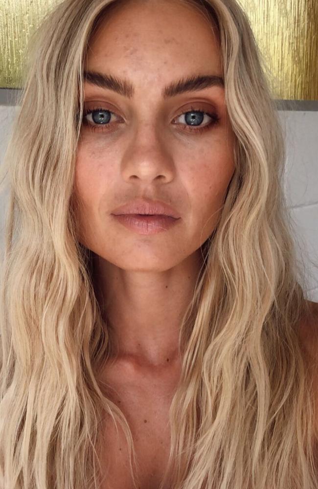 Elyse Knowles announced her pregnancy in September. Picture: Instagram